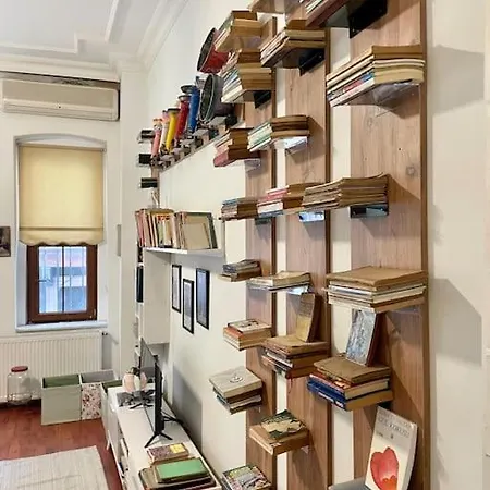 Redecorated Flat With The Island Kitchen 100 Mbps * Istambul